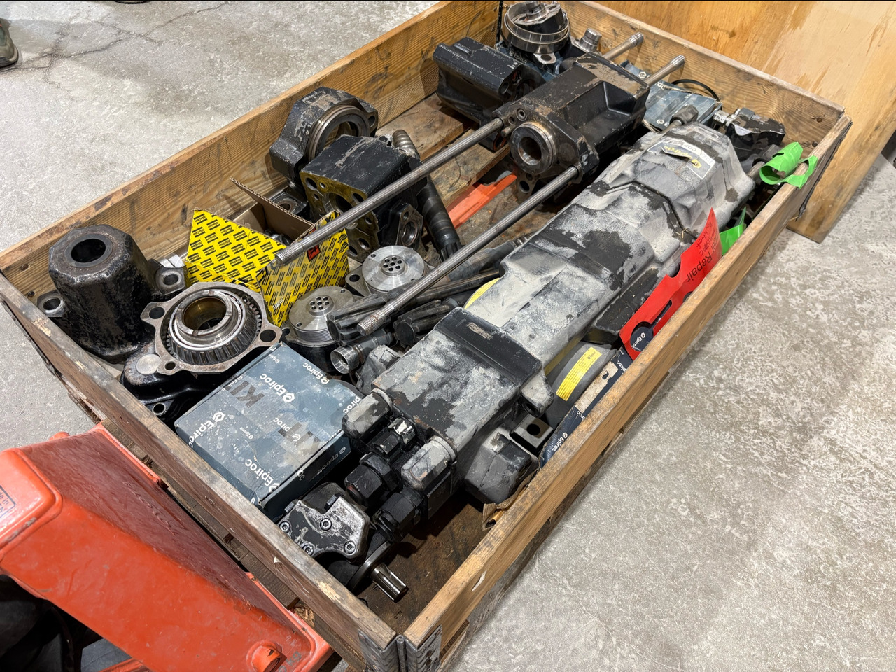 Atlas Copco COP 4038 - معدات الانشاءات: صورة 1 Atlas Copco COP 4038 - معدات الانشاءات: صورة 1