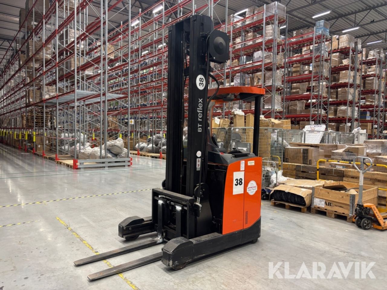 BT / Toyota RRE 160E - معدات المناولة: صورة 1 BT / Toyota RRE 160E - معدات المناولة: صورة 1