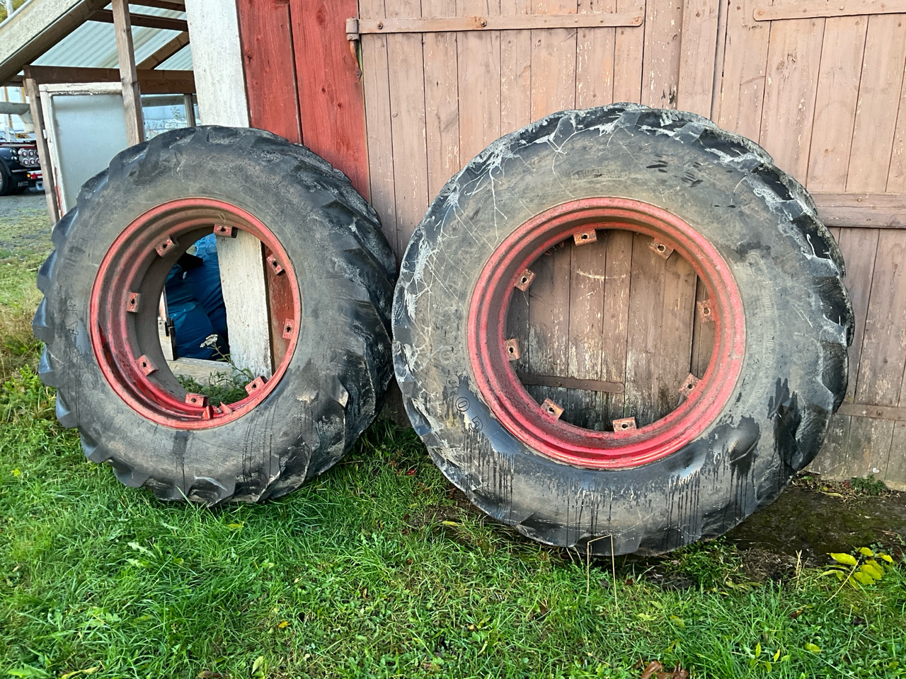 Goodyear Super Sure Grip Tractor - إطارات - آلات زراعية: صورة 1 Goodyear Super Sure Grip Tractor - إطارات - آلات زراعية: صورة 1