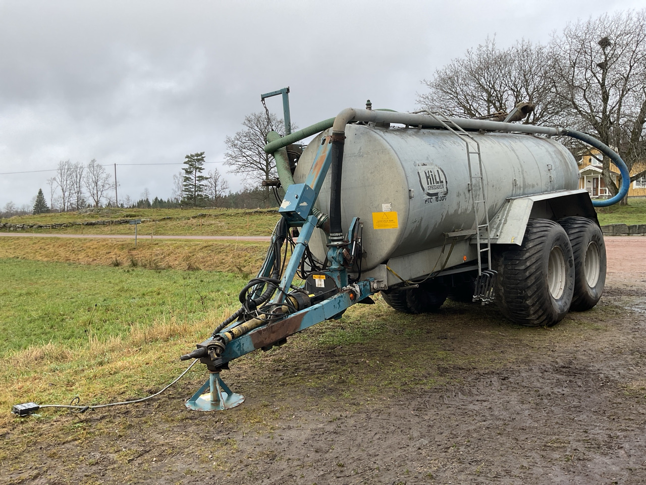Hill Spridaren - صهريج السماد السائل: صورة 1 Hill Spridaren - صهريج السماد السائل: صورة 1