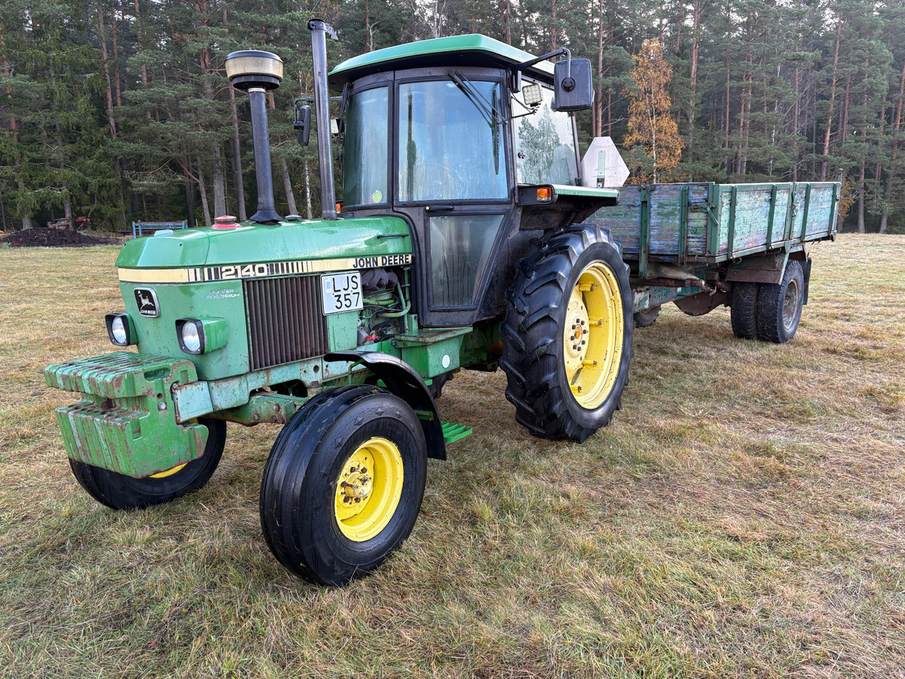 John Deere 2140 - جرار: صورة 1 John Deere 2140 - جرار: صورة 1