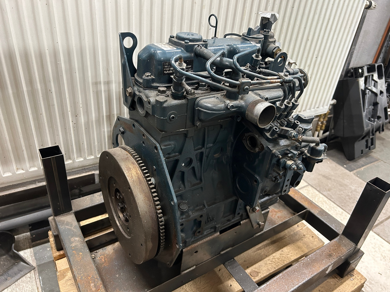 Kubota D1305 - معدات الانشاءات: صورة 1 Kubota D1305 - معدات الانشاءات: صورة 1