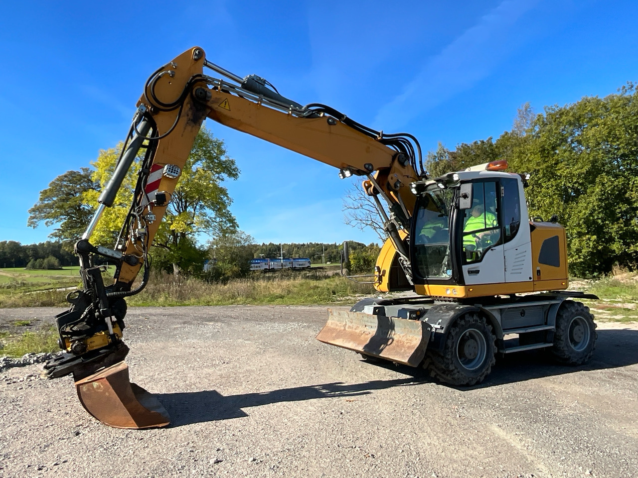 Liebherr A 918 Compact Litronic - حفّار: صورة 1 Liebherr A 918 Compact Litronic - حفّار: صورة 1