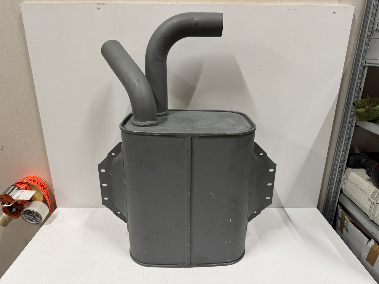 Mercedes Atego - علبة العادم - شاحنة: صورة 1 Mercedes Atego - علبة العادم - شاحنة: صورة 1