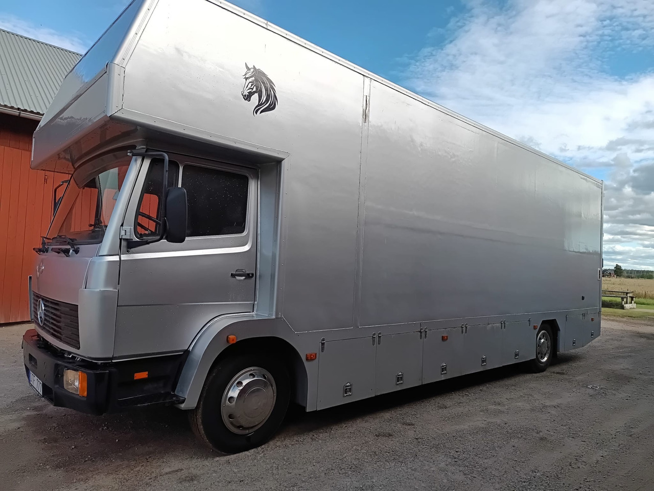 Mercedes-Benz 1320 - شاحنة: صورة 1 Mercedes-Benz 1320 - شاحنة: صورة 1