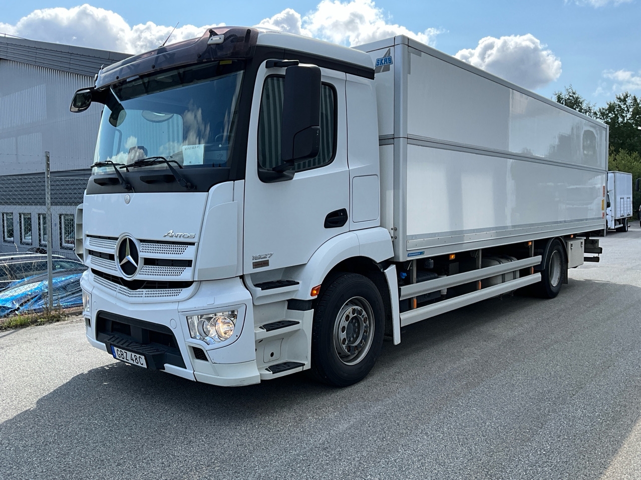 Mercedes-Benz Antos 7.7 - شاحنة: صورة 1 Mercedes-Benz Antos 7.7 - شاحنة: صورة 1