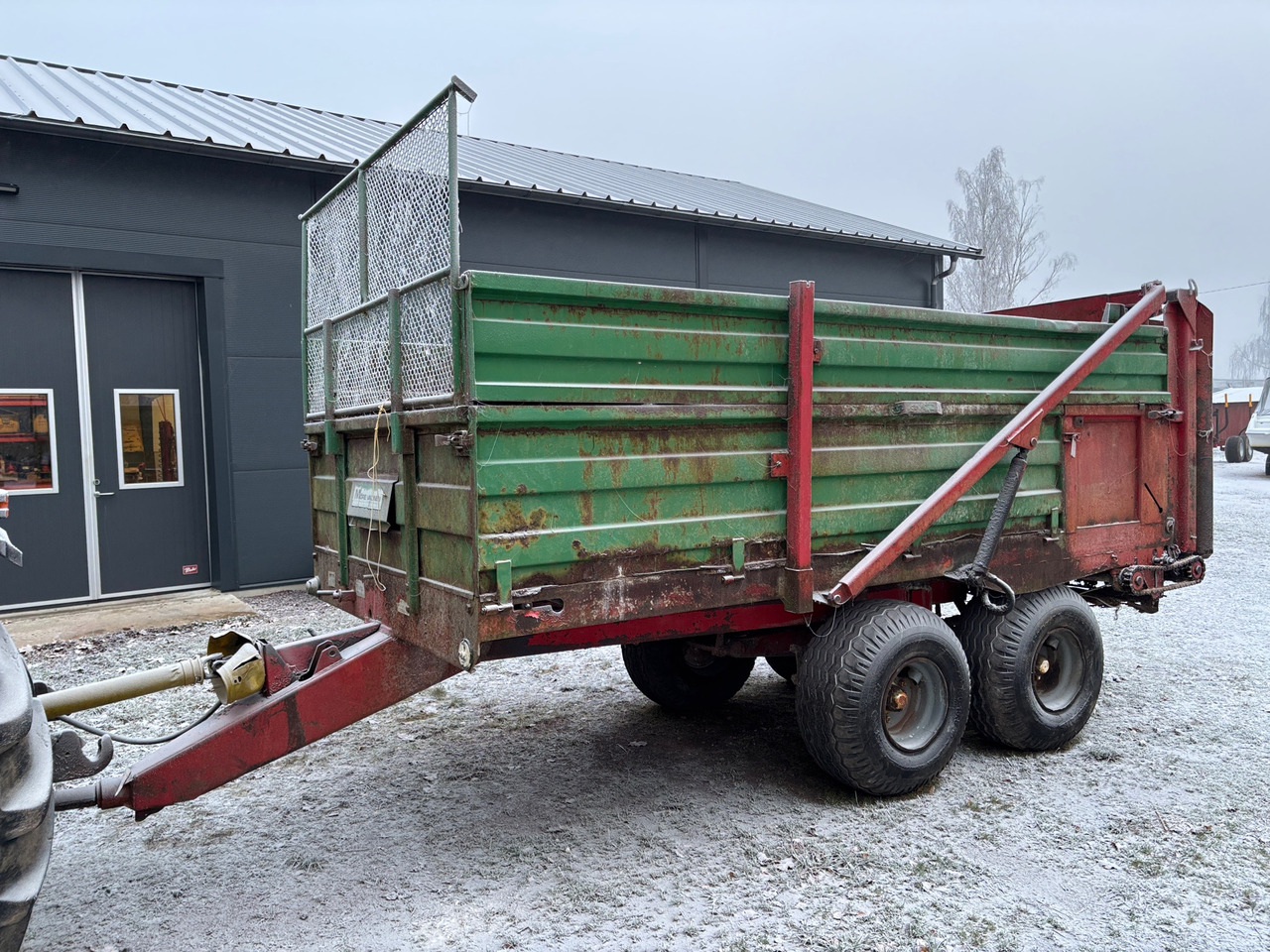 Möre N218 - ناثرة السماد الحيواني: صورة 1 Möre N218 - ناثرة السماد الحيواني: صورة 1