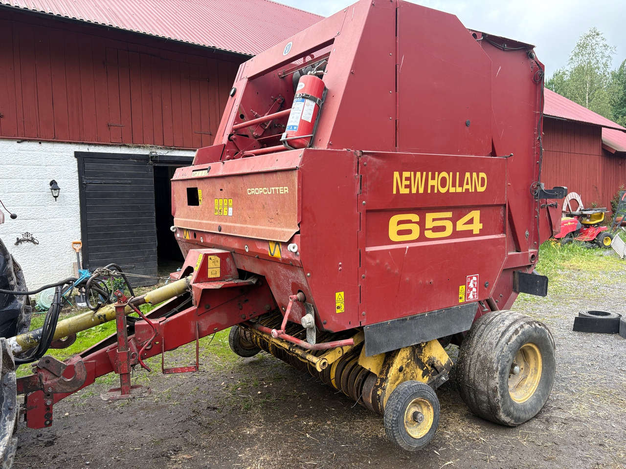 New Holland - آلة بالات دائرية: صورة 1 New Holland - آلة بالات دائرية: صورة 1