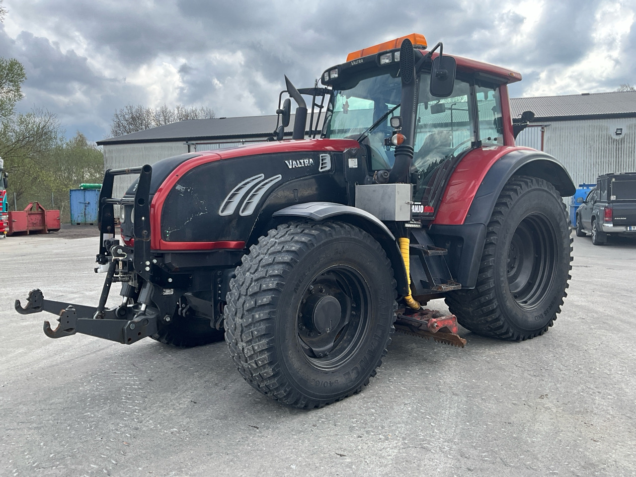 Valtra T162 - جرار: صورة 1 Valtra T162 - جرار: صورة 1