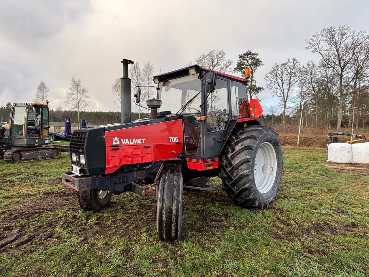 Valtra Valmet 705 - جرار: صورة 1 Valtra Valmet 705 - جرار: صورة 1
