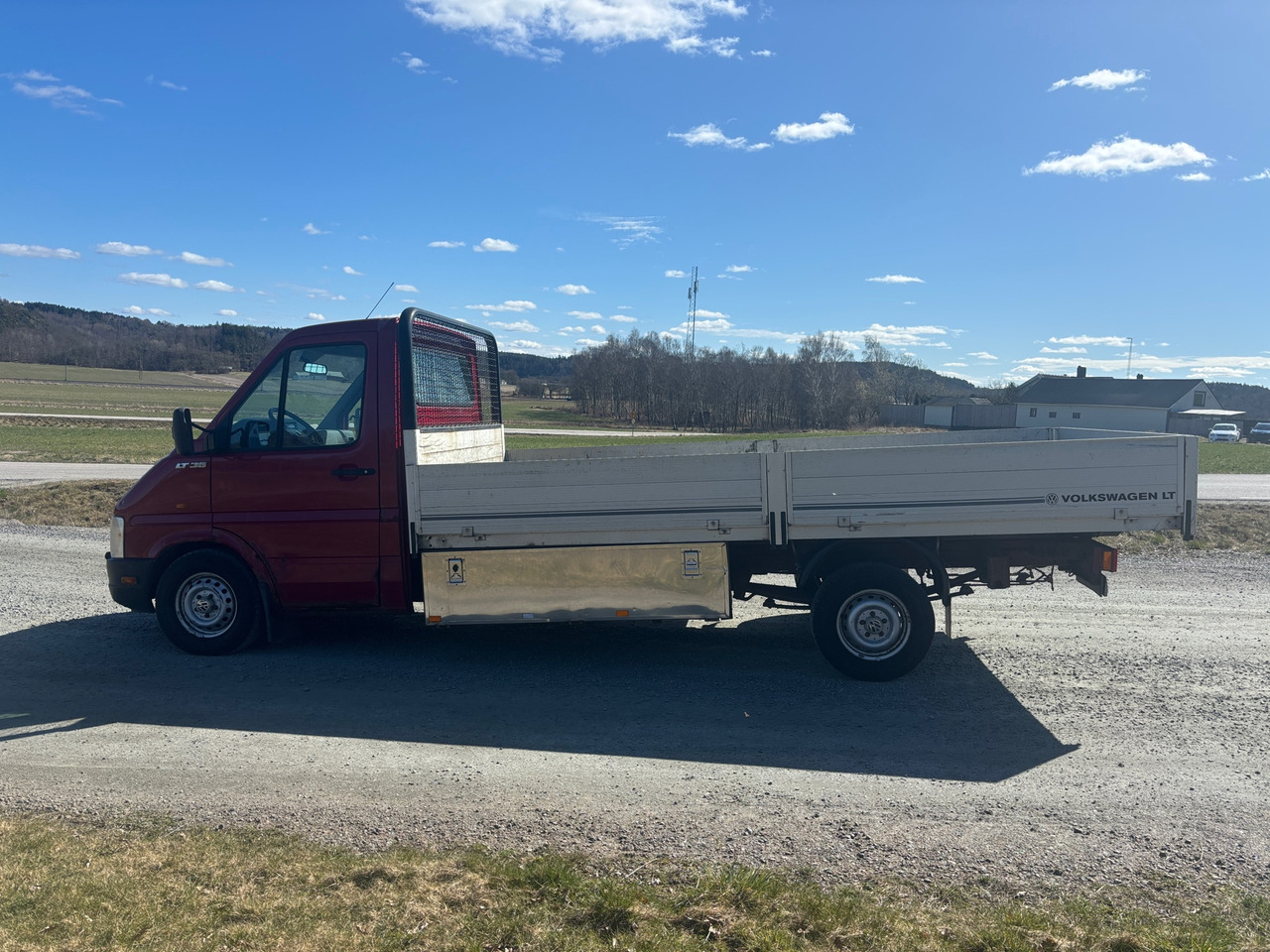 Volkswagen LT 35 - شاحنات مسطحة: صورة 1 Volkswagen LT 35 - شاحنات مسطحة: صورة 1