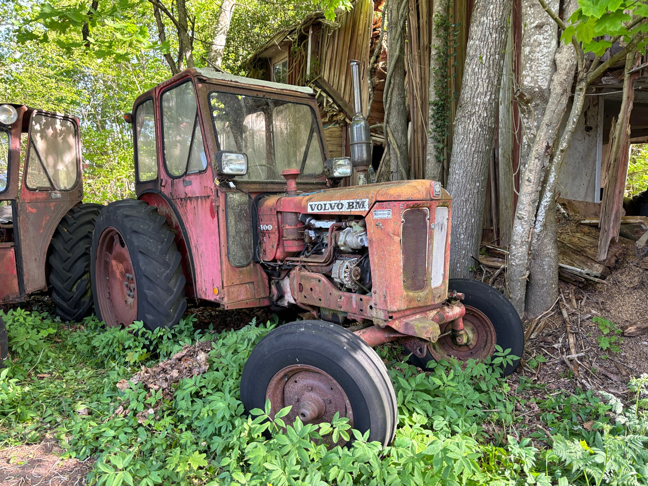 Volvo BM 400 - جرار: صورة 1 Volvo BM 400 - جرار: صورة 1