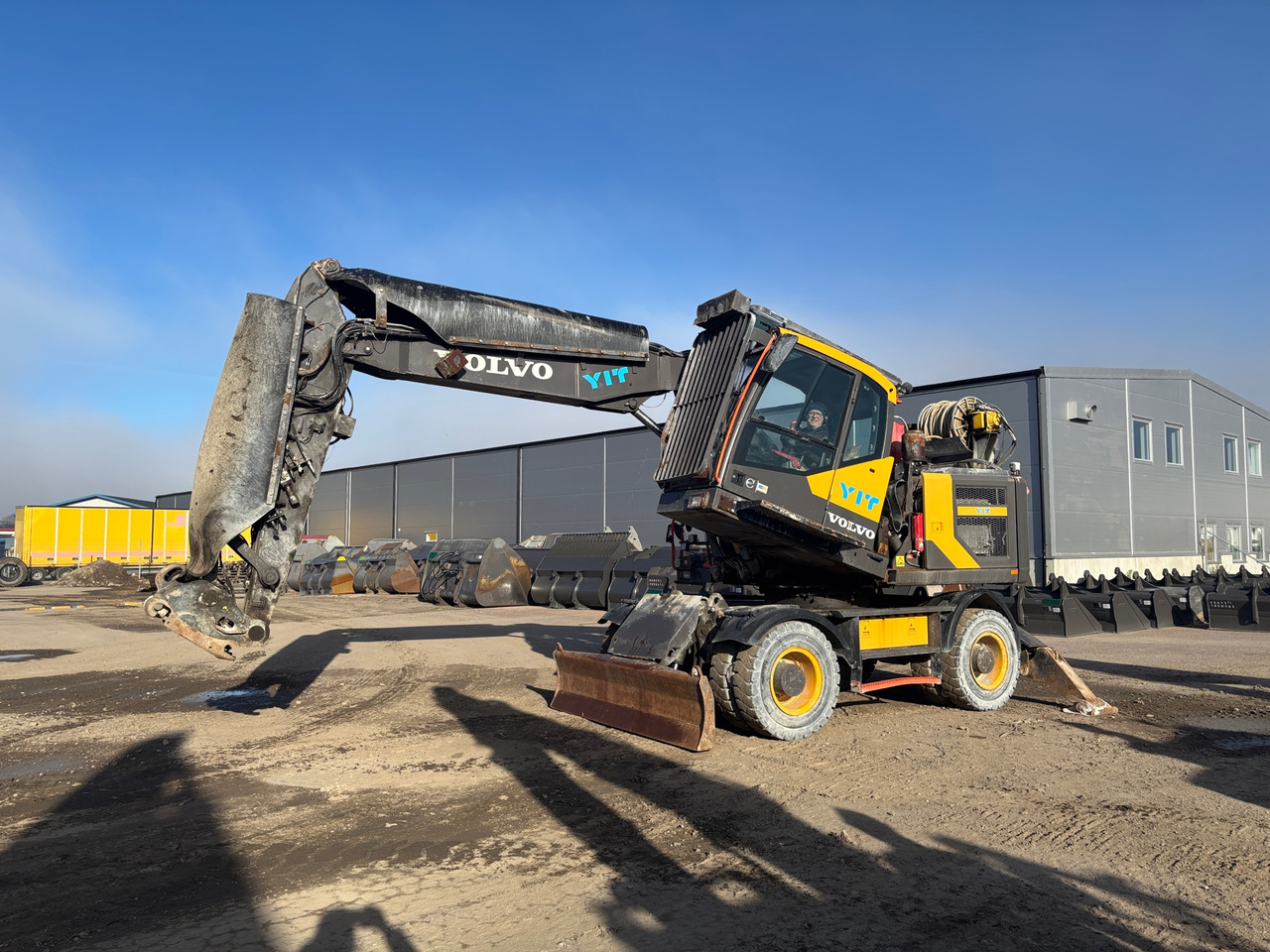 Volvo EW160E - حفّار: صورة 1 Volvo EW160E - حفّار: صورة 1