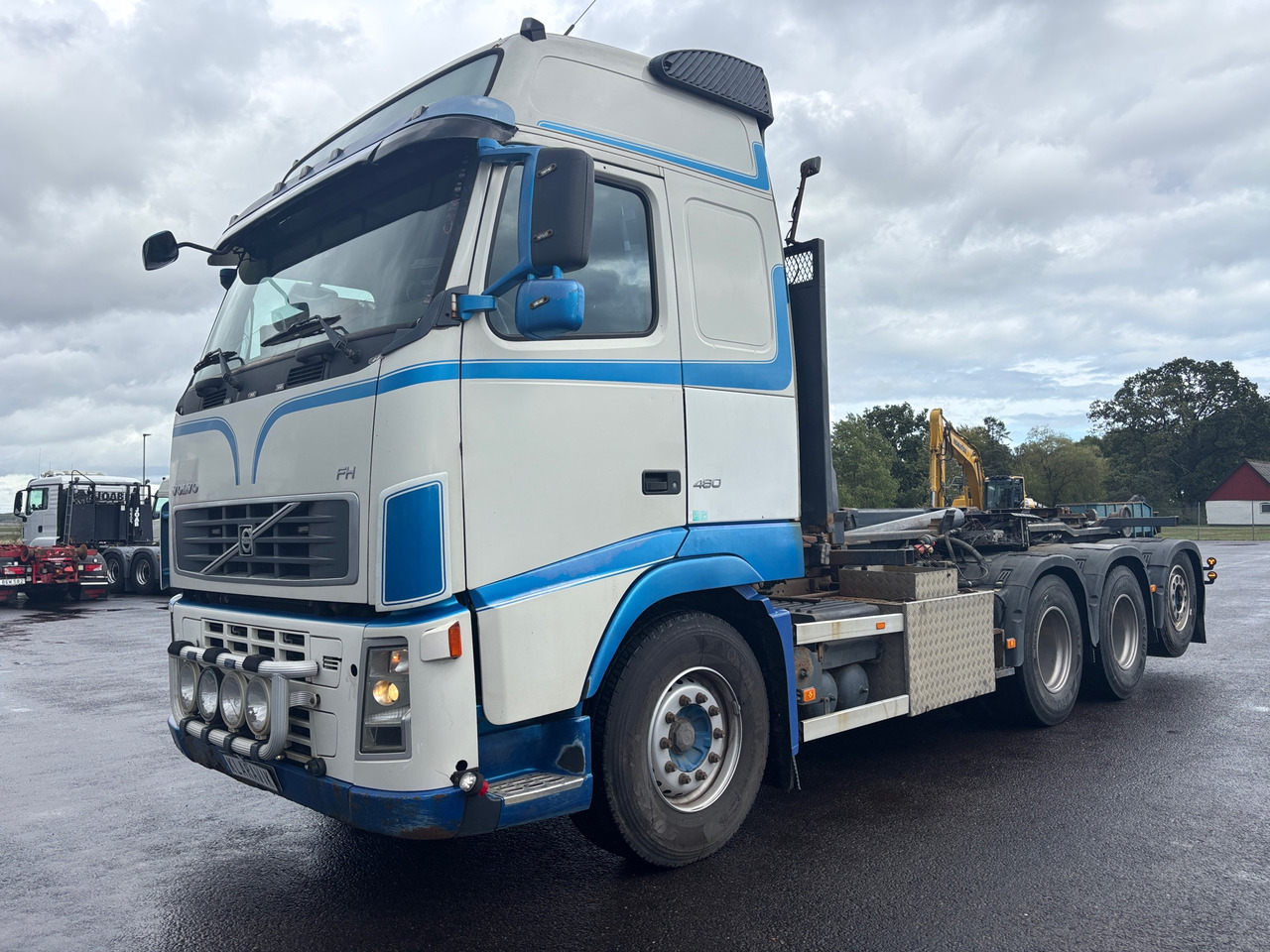 Volvo FH480 - شاحنة برافعة خطافية: صورة 1 Volvo FH480 - شاحنة برافعة خطافية: صورة 1