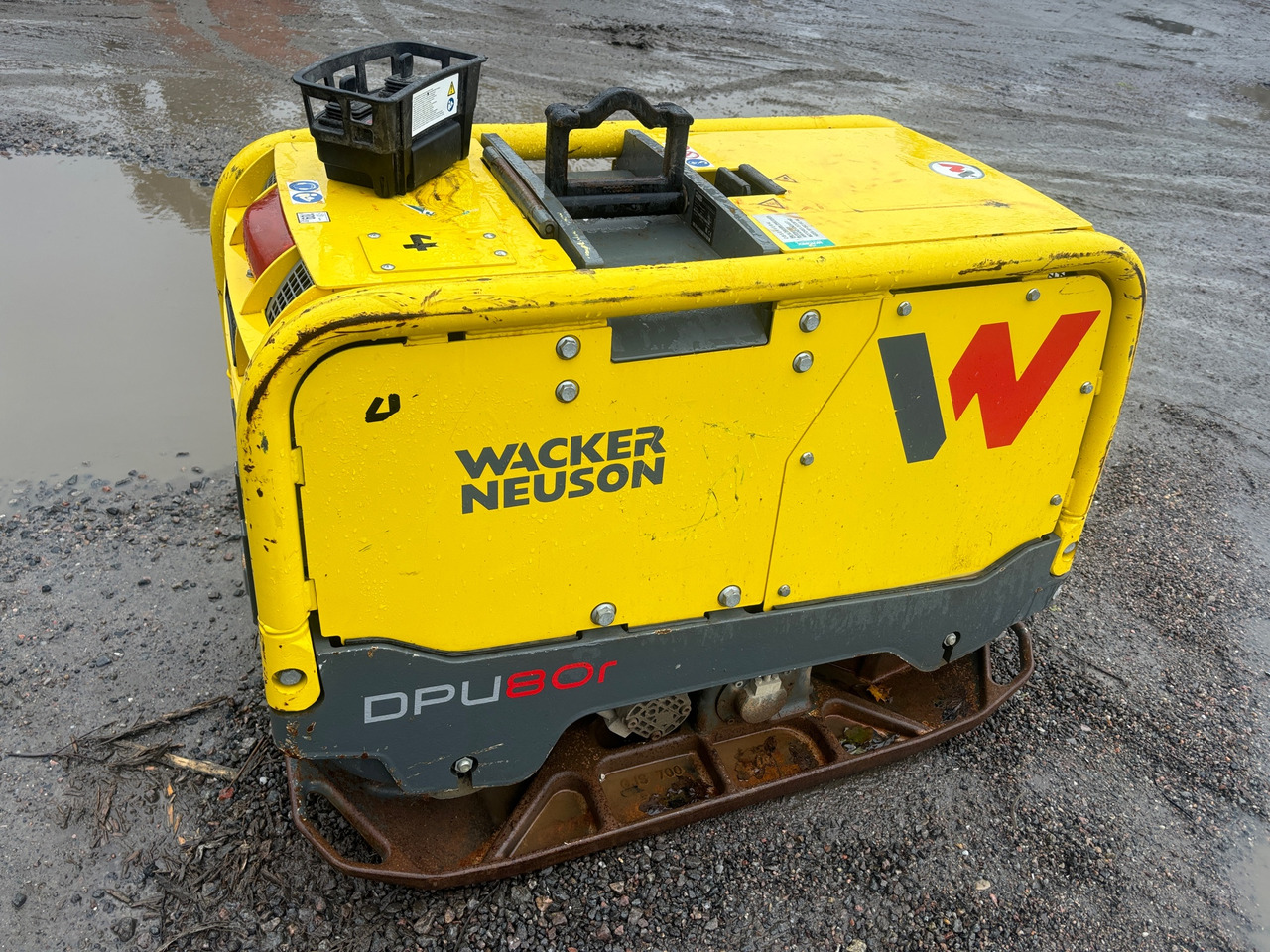 Wacker Neuson DPU80R - صفيحة هزازة: صورة 1 Wacker Neuson DPU80R - صفيحة هزازة: صورة 1