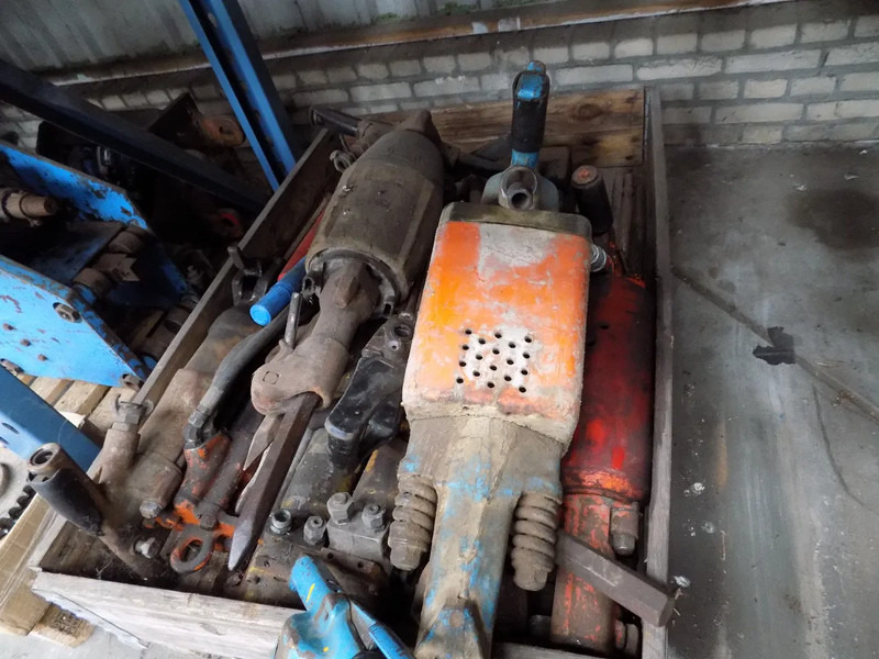 Atlas-Copco luchthamer breekhamer-luchthamer - ضاغط هوائي: صورة 5 Atlas-Copco luchthamer breekhamer-luchthamer - ضاغط هوائي: صورة 5