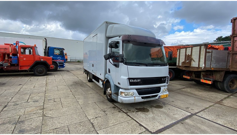 DAF LF 180 DAF LF 170/180 AE45BF - شاحنة صندوقية: صورة 2 DAF LF 180 DAF LF 170/180 AE45BF - شاحنة صندوقية: صورة 2