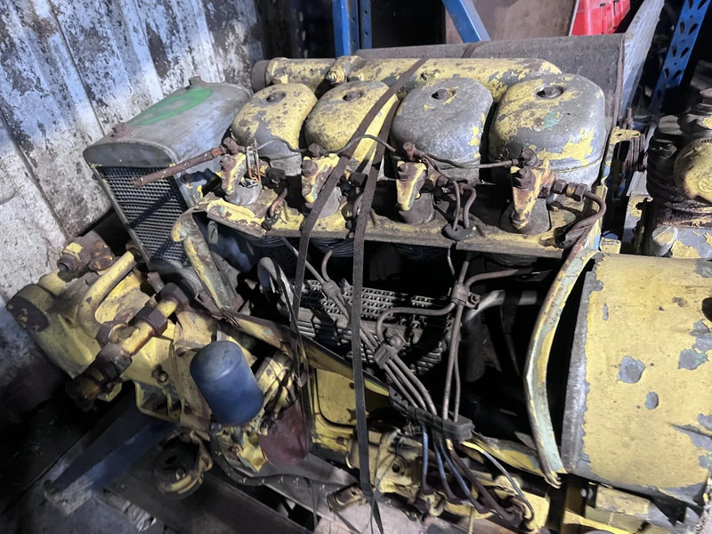 Deutz F4L912 - محرك: صورة 1 Deutz F4L912 - محرك: صورة 1