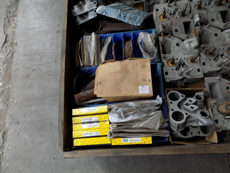 Deutz onderdelen motor - محرك: صورة 3 Deutz onderdelen motor - محرك: صورة 3