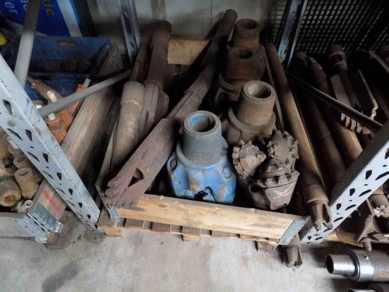 Diversen boorkronen spoel-steen en droog - معدات حفر: صورة 4 Diversen boorkronen spoel-steen en droog - معدات حفر: صورة 4