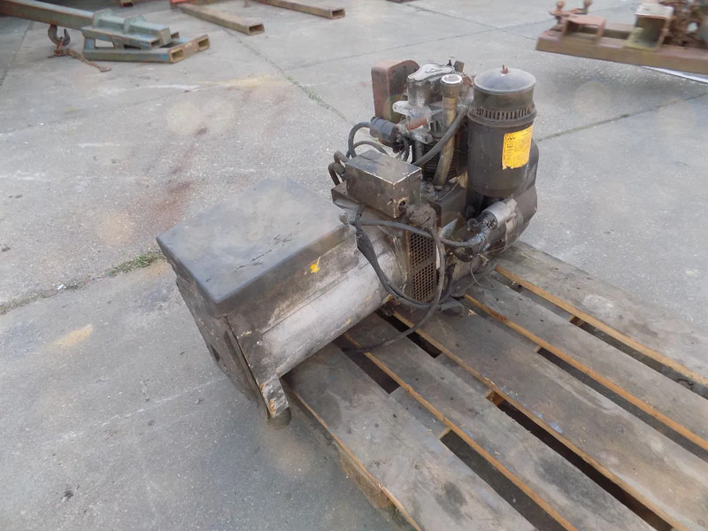 Lamborghini hatz generator - مجموعة المولد: صورة 1 Lamborghini hatz generator - مجموعة المولد: صورة 1