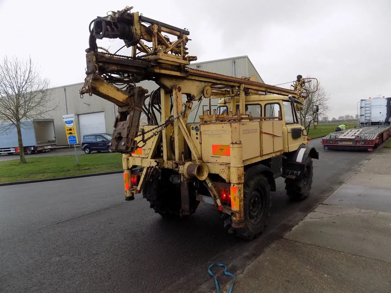 Mercedes-Benz U416 Unimog KNEBEL HY75 - معدات حفر: صورة 4 Mercedes-Benz U416 Unimog KNEBEL HY75 - معدات حفر: صورة 4