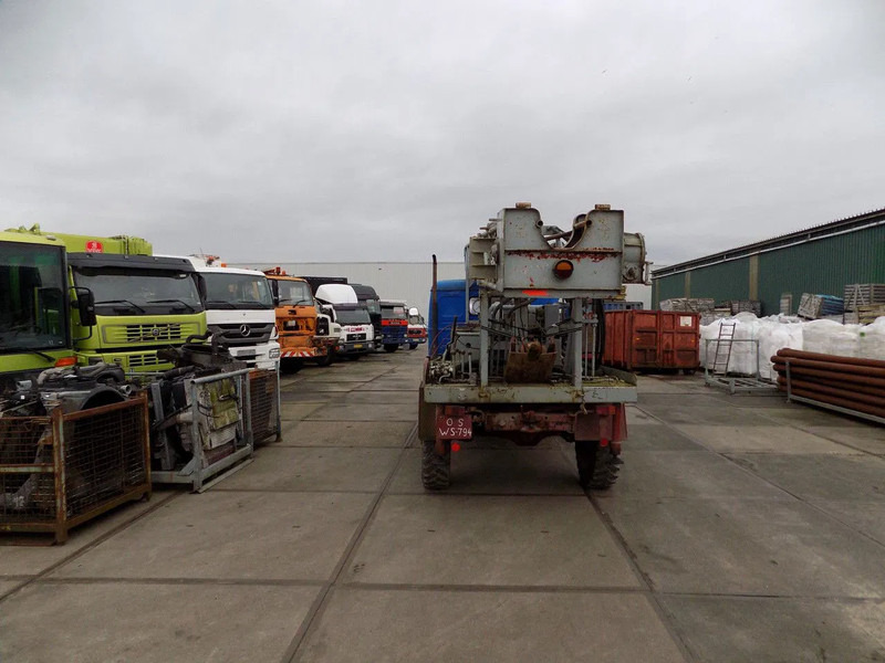Unimog Mercedes S 404 boormachine Bomag - معدات حفر: صورة 4 Unimog Mercedes S 404 boormachine Bomag - معدات حفر: صورة 4