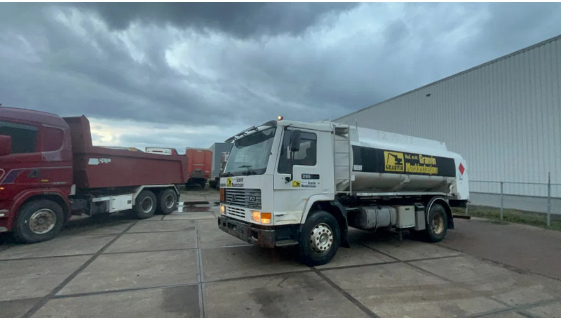Volvo FL 7 Volvo FL7 285 Fuel tanker 4x2 - شاحنة صهريج: صورة 2 Volvo FL 7 Volvo FL7 285 Fuel tanker 4x2 - شاحنة صهريج: صورة 2