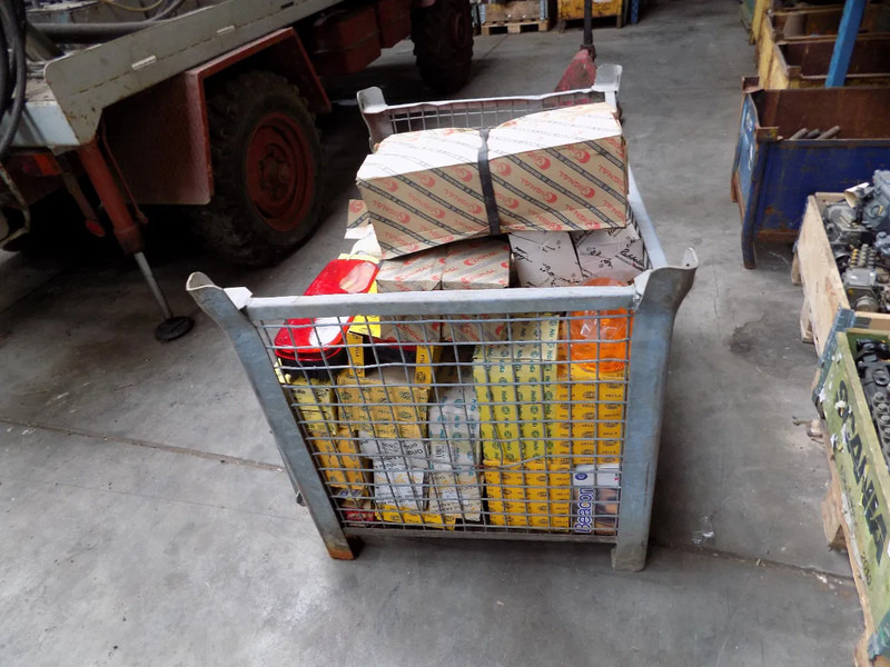 Verlichting voor truck en trailer HELLA VERLICHTING truck en trailer - المصابيح الخلفية: صورة 4 Verlichting voor truck en trailer HELLA VERLICHTING truck en trailer - المصابيح الخلفية: صورة 4