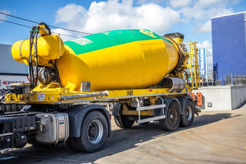 DE BUF BETON MIXER/MALAXEUR/MISCHER-10M3 - نصف مقطورة خلاطة خرسانة: صورة 1 DE BUF BETON MIXER/MALAXEUR/MISCHER-10M3 - نصف مقطورة خلاطة خرسانة: صورة 1
