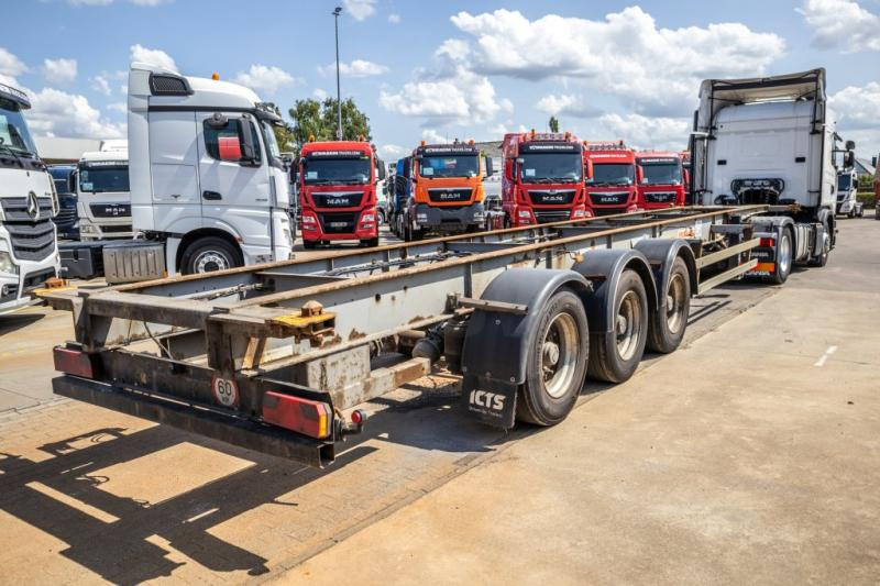 Fruehauf CONTAINERCHASSIS 40' - ناقل حاوية/ نصف مقطورة بحاوية: صورة 4 Fruehauf CONTAINERCHASSIS 40' - ناقل حاوية/ نصف مقطورة بحاوية: صورة 4