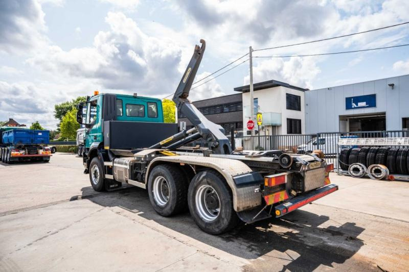 Iveco TRAKKER 360-6x4-PALFINGER - شاحنة برافعة خطافية: صورة 5 Iveco TRAKKER 360-6x4-PALFINGER - شاحنة برافعة خطافية: صورة 5