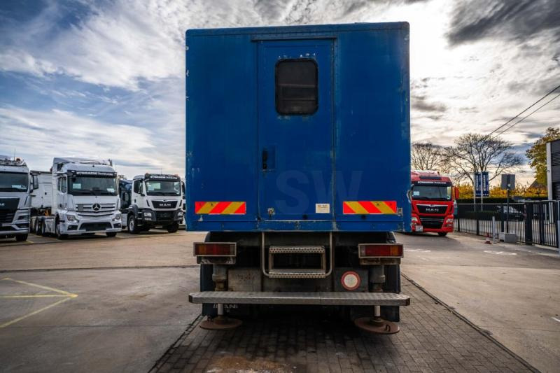 MAN TGA 33.363 FDAK- 6x6 + LABO - شاحنة صندوقية: صورة 5 MAN TGA 33.363 FDAK- 6x6 + LABO - شاحنة صندوقية: صورة 5