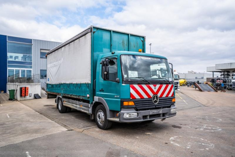 Mercedes ATEGO 917 L - شاحنة ذات ستائر جانبية: صورة 2 Mercedes ATEGO 917 L - شاحنة ذات ستائر جانبية: صورة 2