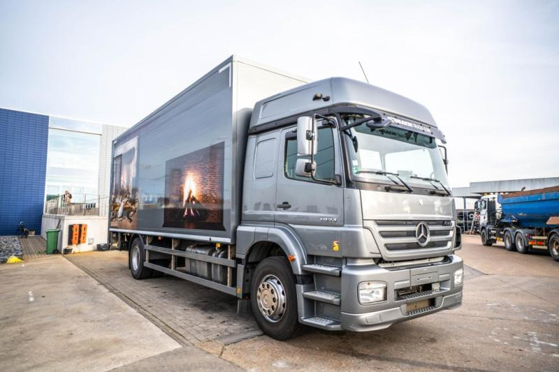 Mercedes AXOR 1824 L - 132 150 KM - شاحنة صندوقية: صورة 2 Mercedes AXOR 1824 L - 132 150 KM - شاحنة صندوقية: صورة 2