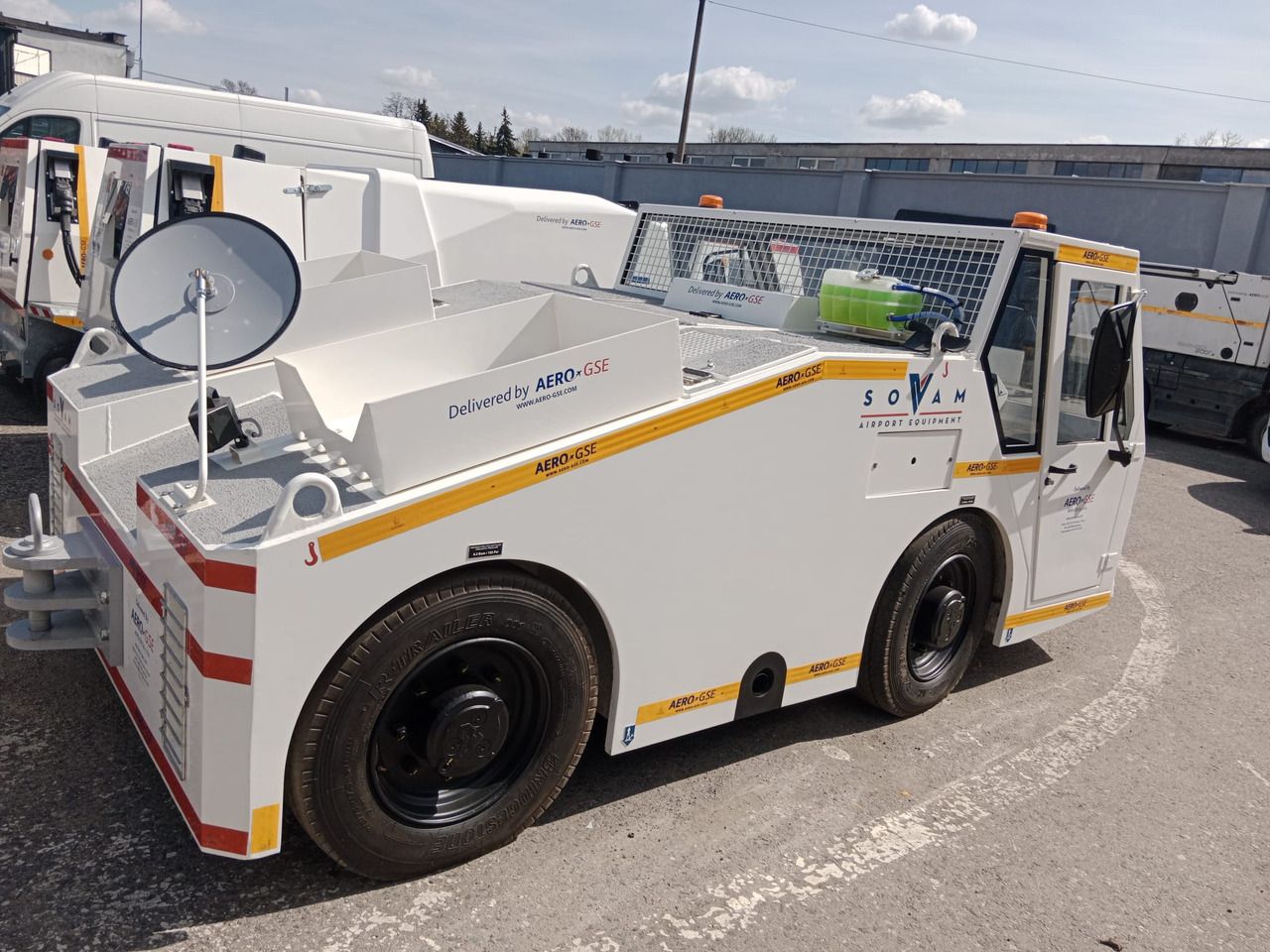 SOVAM K100 FOR RENT - جرارات الطائرات: صورة 2 SOVAM K100 FOR RENT - جرارات الطائرات: صورة 2