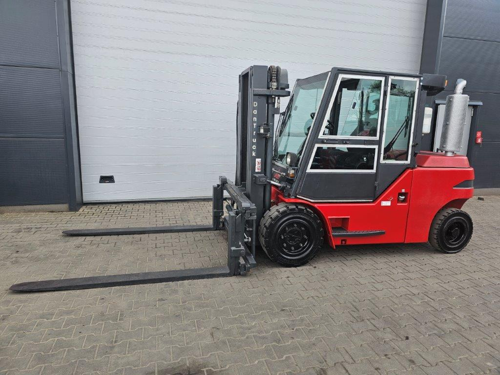 Dan Truck 8450DG Container-Indoor-Stapler -TRIPLEX - رافعة شوكية ديزل: صورة 3 Dan Truck 8450DG Container-Indoor-Stapler -TRIPLEX - رافعة شوكية ديزل: صورة 3