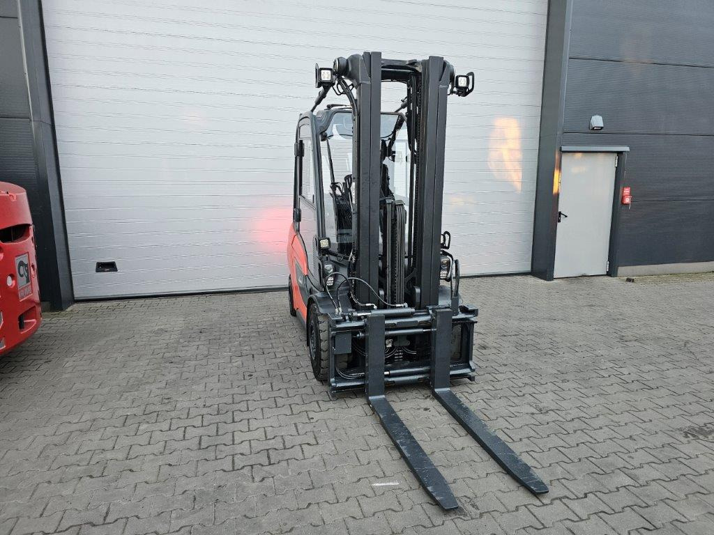 Linde H35D-01 - TRIPLEX - NEU MODEL - رافعة شوكية ديزل: صورة 4 Linde H35D-01 - TRIPLEX - NEU MODEL - رافعة شوكية ديزل: صورة 4