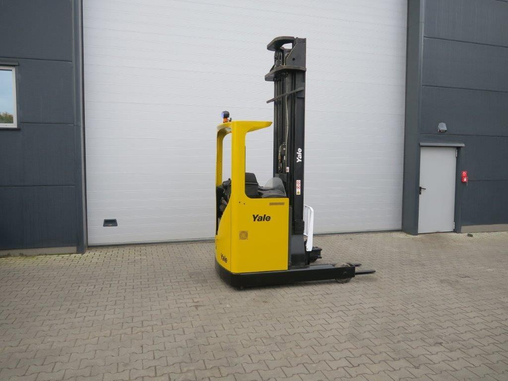 Yale MR14H - TRIPLEX - رافعة شوكية للوصول للأماكن الضيقة: صورة 3 Yale MR14H - TRIPLEX - رافعة شوكية للوصول للأماكن الضيقة: صورة 3