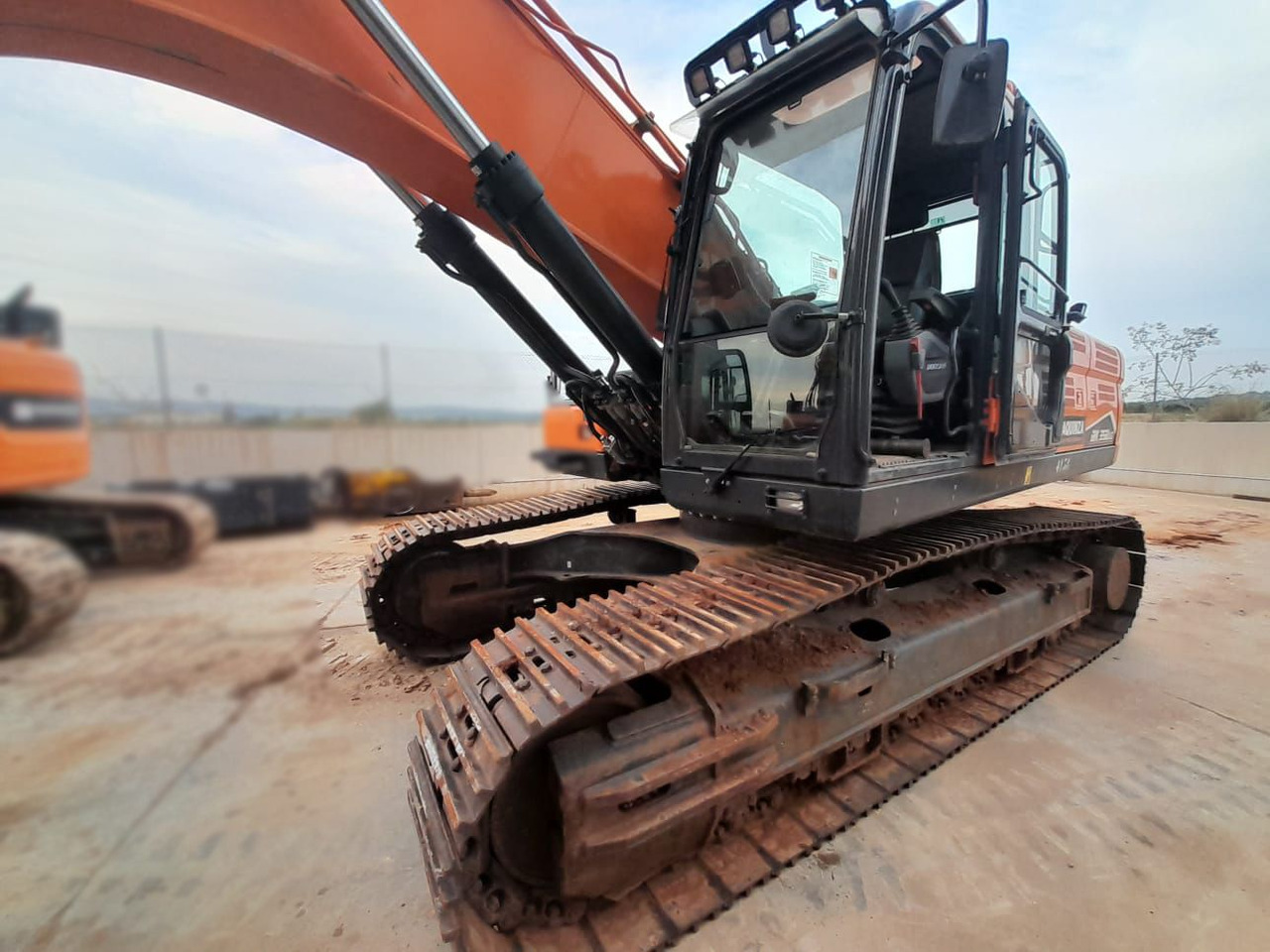 DOOSAN DX350LC-7 - حفار زاحف: صورة 2 DOOSAN DX350LC-7 - حفار زاحف: صورة 2