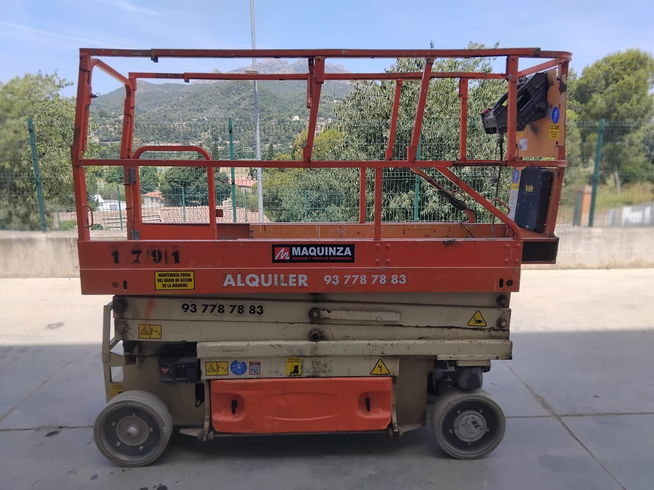 JLG 2030ES - مرفاع مقصي: صورة 2 JLG 2030ES - مرفاع مقصي: صورة 2