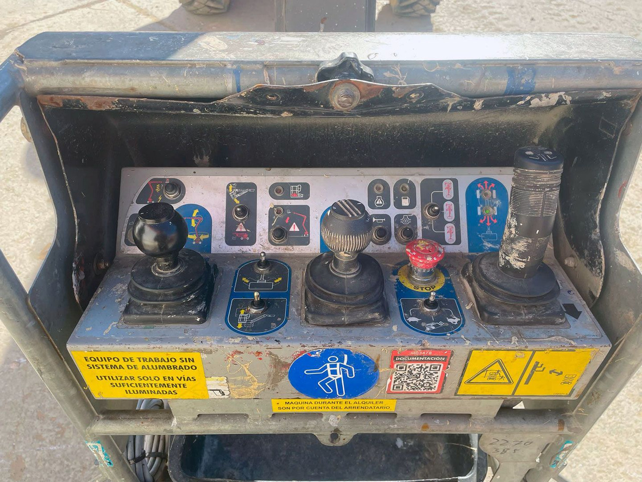 مرفاع مفصلي MANITOU 200ATJ: صورة 10