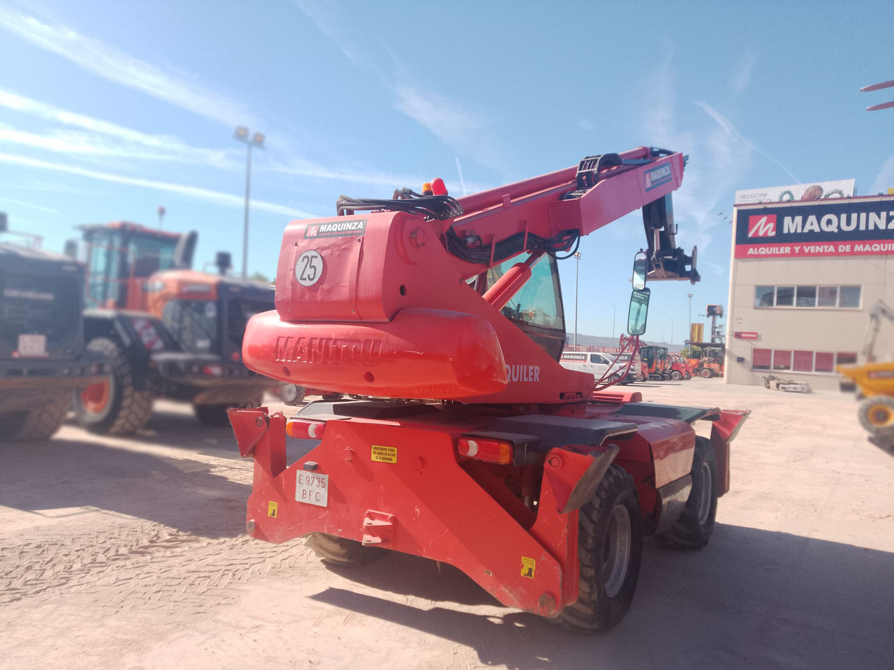 MANITOU MRT1635 - آلة رفع ونقل تلسكوبية: صورة 2 MANITOU MRT1635 - آلة رفع ونقل تلسكوبية: صورة 2