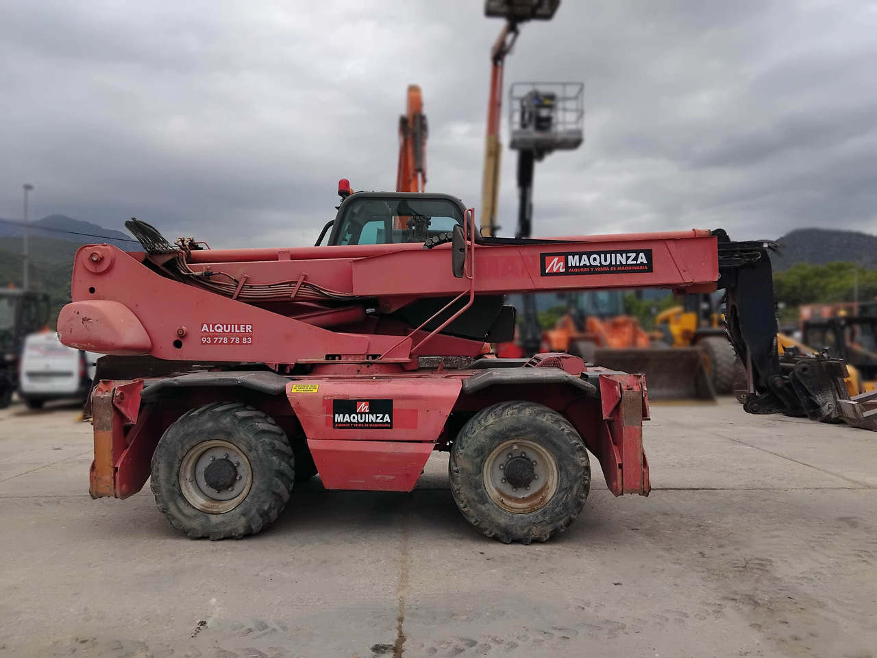 MANITOU MRT1635 - آلة رفع ونقل تلسكوبية: صورة 2 MANITOU MRT1635 - آلة رفع ونقل تلسكوبية: صورة 2