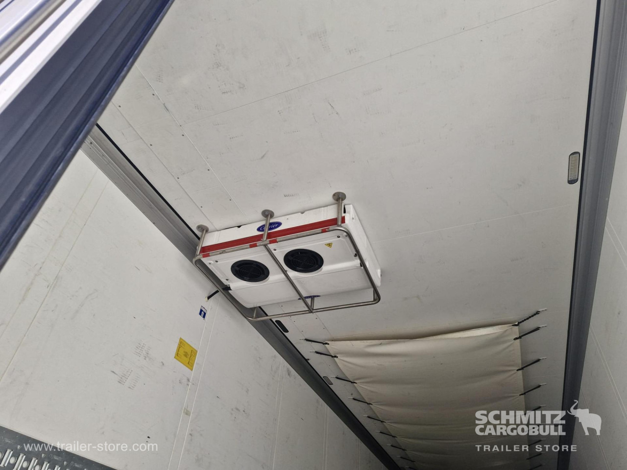 SCHMITZ Reefer Standard - نصف مقطورة ثابتة الحرارة: صورة 2 SCHMITZ Reefer Standard - نصف مقطورة ثابتة الحرارة: صورة 2