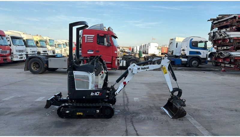 Bobcat E10 Z (BE MACHINE / 438H / MIN WIDTH 0.73M / TOP CONDITION) - حفار صغير: صورة 4 Bobcat E10 Z (BE MACHINE / 438H / MIN WIDTH 0.73M / TOP CONDITION) - حفار صغير: صورة 4