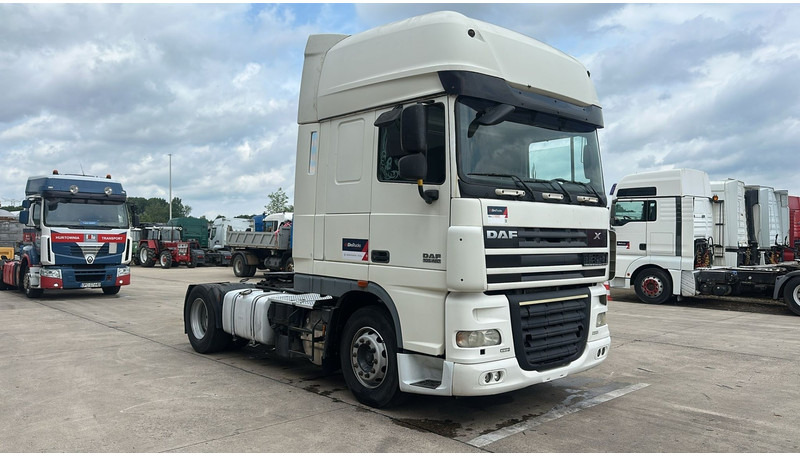 DAF 105 XF 460 (BOITE MANUELLE / MANUAL GEARBOX / CLEAN CONDITION / PROPRE) - مقطورة السحب: صورة 3 DAF 105 XF 460 (BOITE MANUELLE / MANUAL GEARBOX / CLEAN CONDITION / PROPRE) - مقطورة السحب: صورة 3
