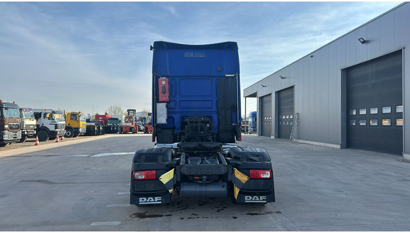 DAF 106 XF 460 (TRES PROPRE / EURO 6 / SUPER SPACE CAB) - مقطورة السحب: صورة 4 DAF 106 XF 460 (TRES PROPRE / EURO 6 / SUPER SPACE CAB) - مقطورة السحب: صورة 4