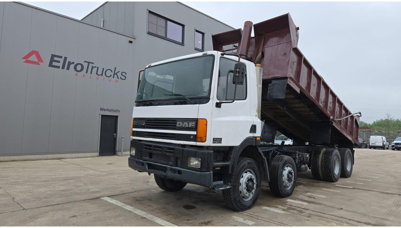 DAF 85 CF 340 (EURO 2 / MANUAL PUMP / STEEL SUSP. / POSSIBLE AS CHASSIS / 8X4) - شاحنة قلاب: صورة 1 DAF 85 CF 340 (EURO 2 / MANUAL PUMP / STEEL SUSP. / POSSIBLE AS CHASSIS / 8X4) - شاحنة قلاب: صورة 1