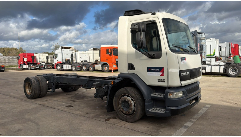 DAF LF 55.220 (MANUAL GEARBOX / BOITE MANUELLE) - شاحنة بهيكل معدني للمقصورة: صورة 3 DAF LF 55.220 (MANUAL GEARBOX / BOITE MANUELLE) - شاحنة بهيكل معدني للمقصورة: صورة 3